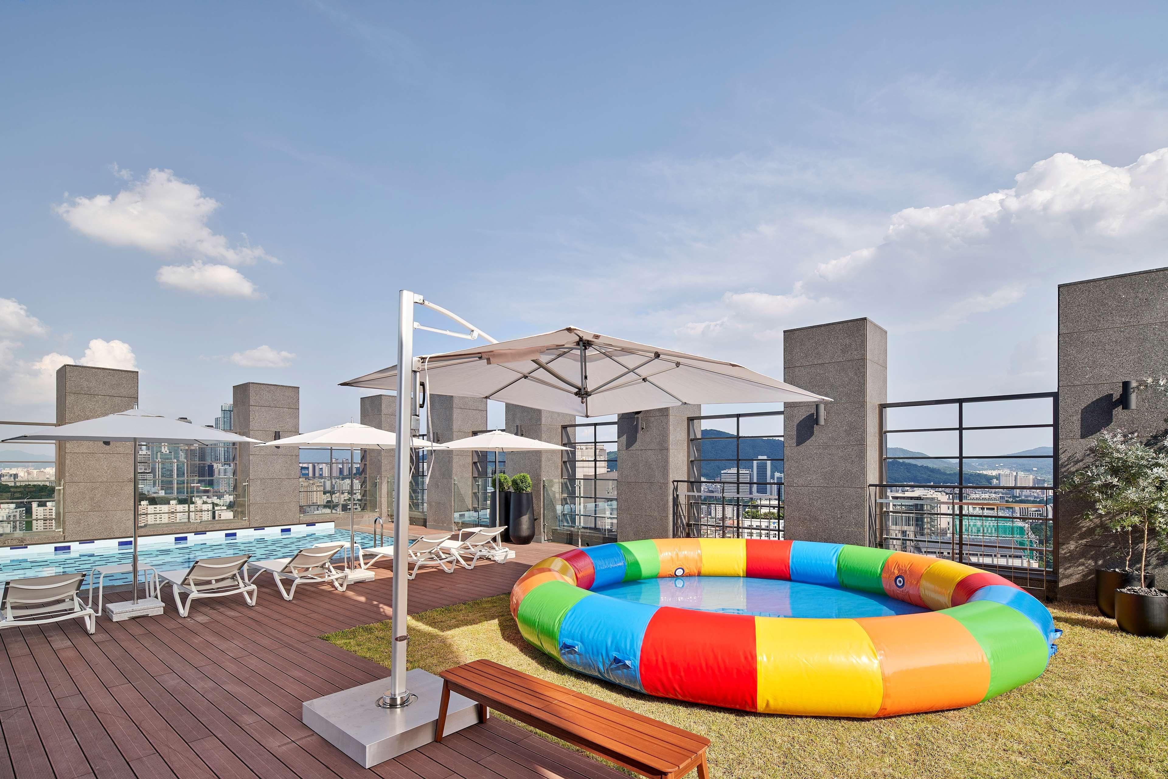 Hilton Garden Inn Seoul Gangnam Exteriör bild