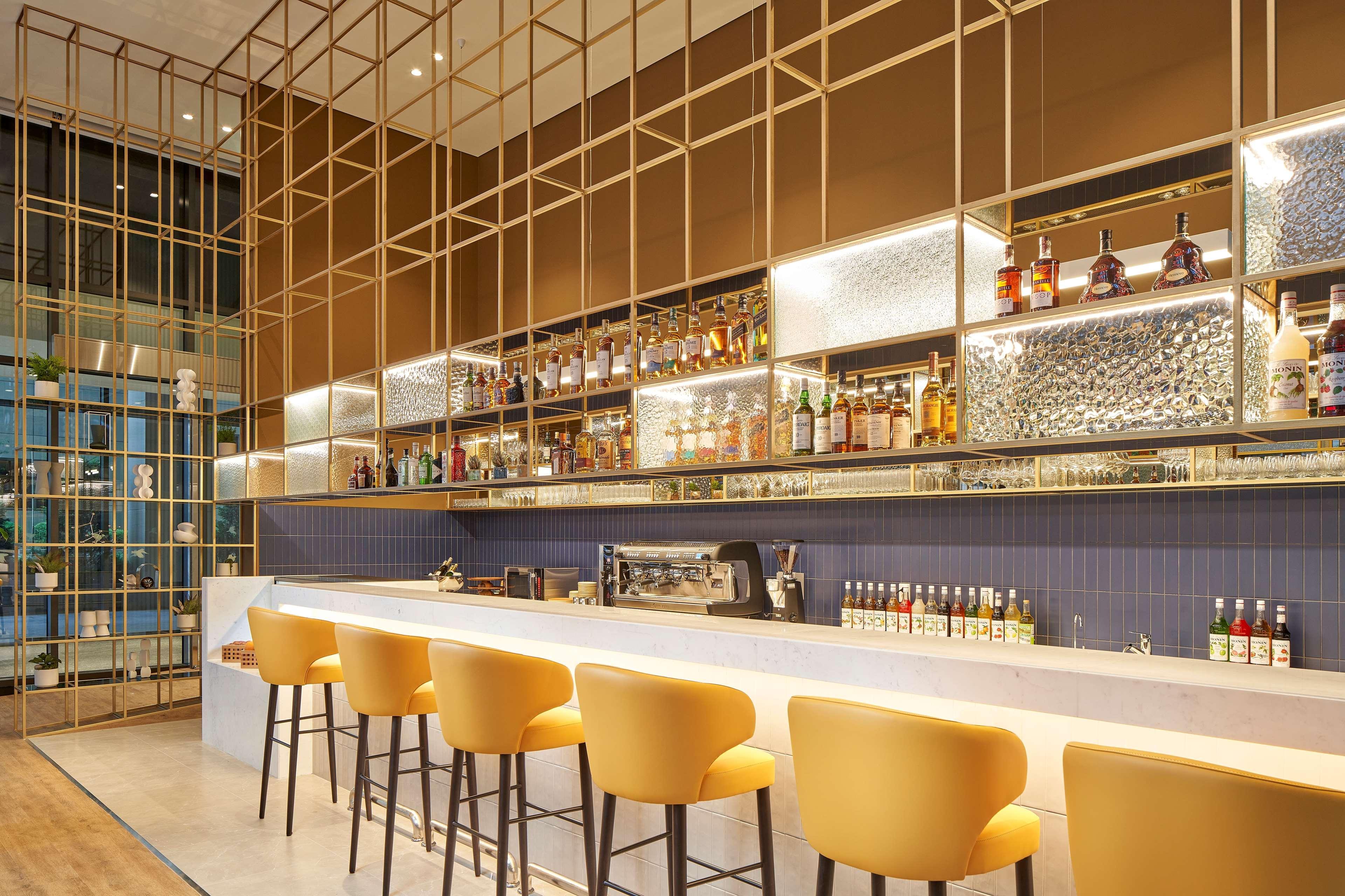 Hilton Garden Inn Seoul Gangnam Exteriör bild