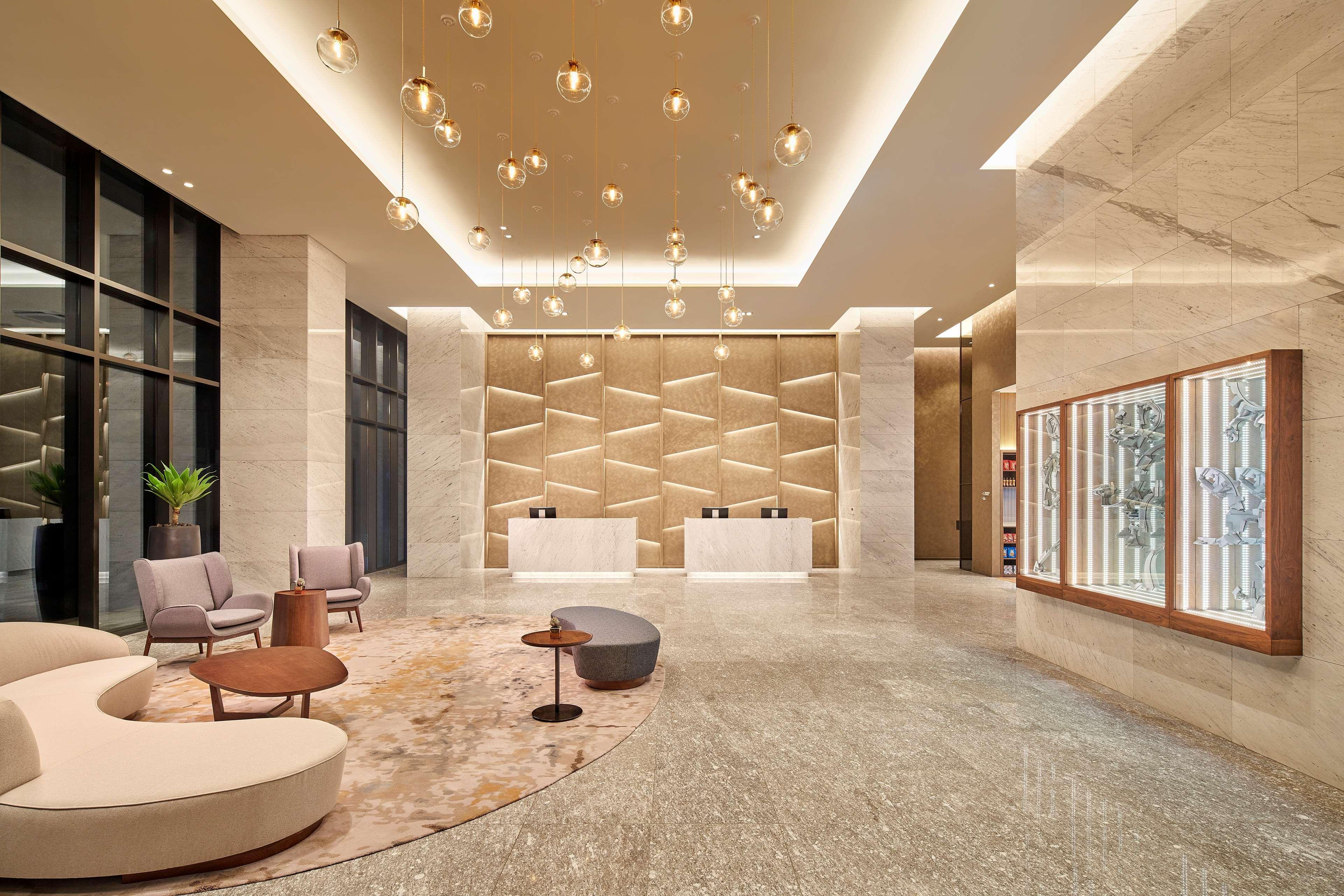Hilton Garden Inn Seoul Gangnam Exteriör bild