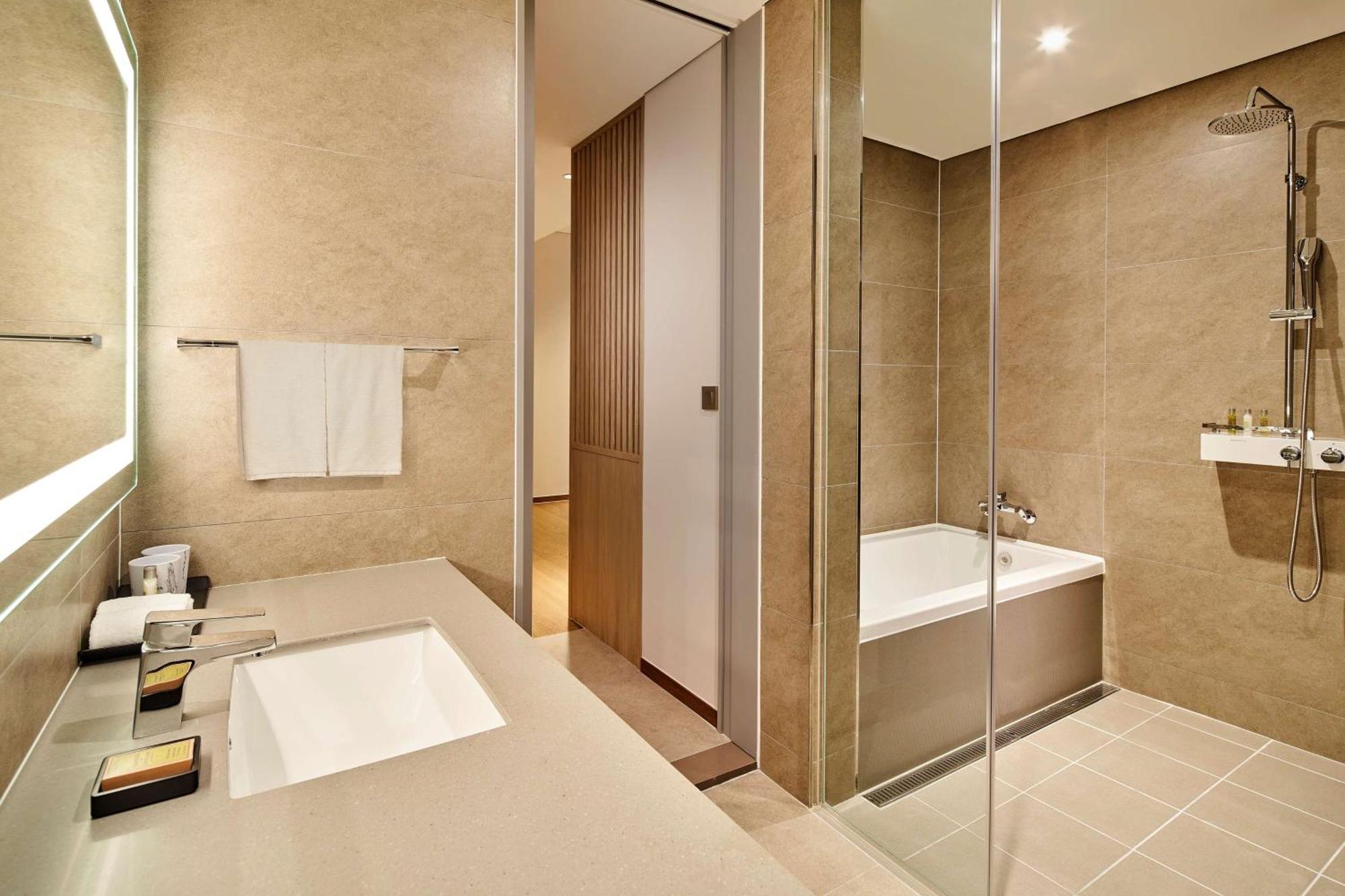 Hilton Garden Inn Seoul Gangnam Exteriör bild